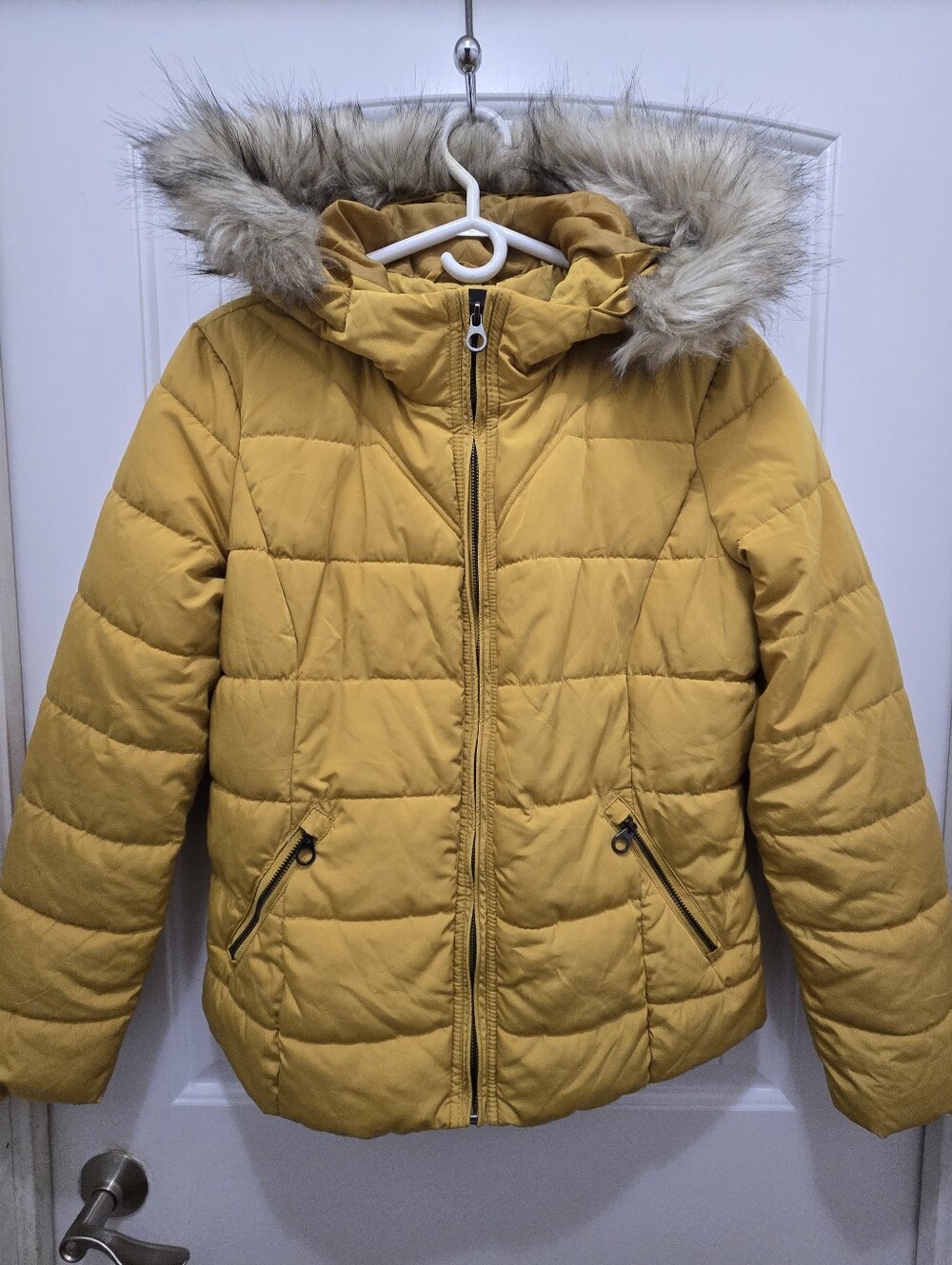 Vero Moda Mustard Yellow Puffer Jacket with Faux Fur Hood - Size LARGE